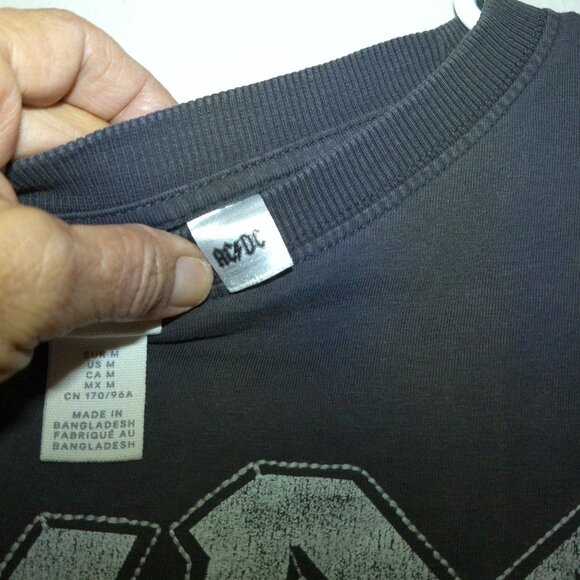 AC/DC “Back in Black” Vintage-Wash Graphic T-Shirt – H&M – Size Medium - Picture 3 of 3